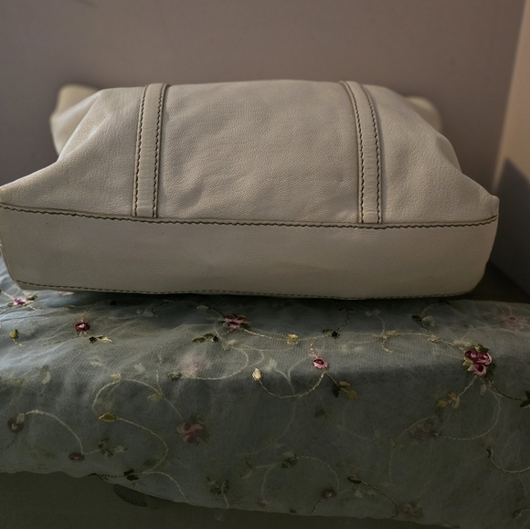 Dolce & Gabana White leather tote - Picture 6 of 11